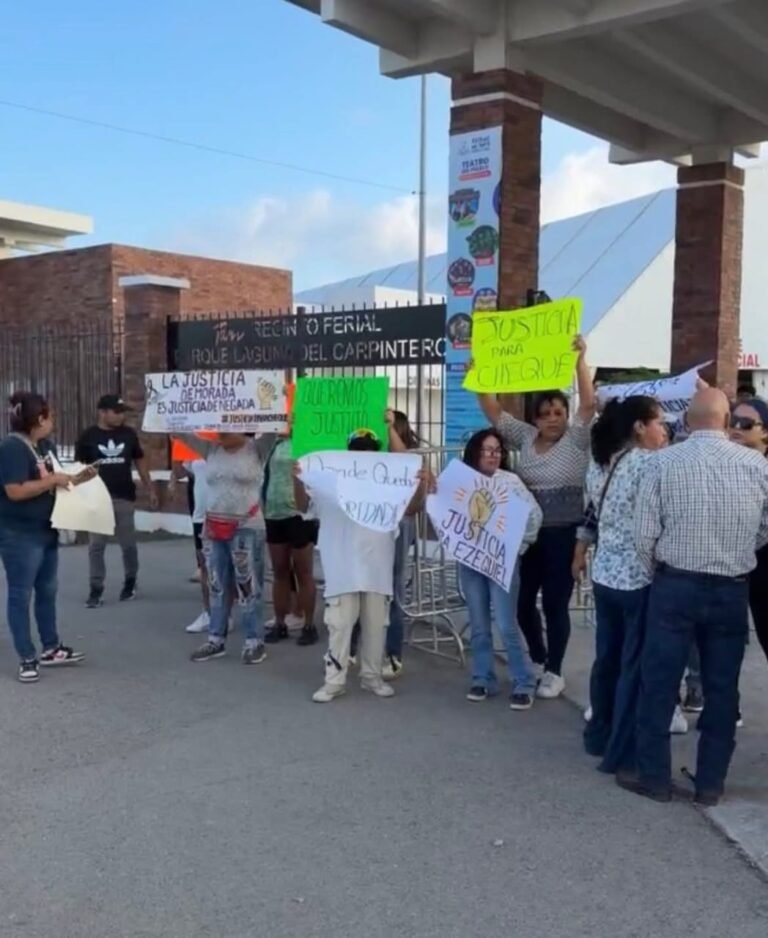 Bloquean Recinto Ferial en Tampico por muerte de joven; acusan encubrimiento y exigen justicia!!.