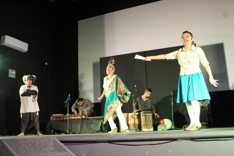 Más de 500 personas disfrutaron del festival teatral de la SEV en el Ágora de la Ciudad