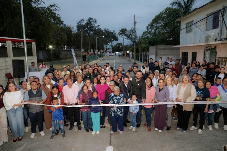 La alcaldes Mónica Villarreal fortalece la movilidad y la seguridad con obra de pavimentación en la colonia Presas del Arenal