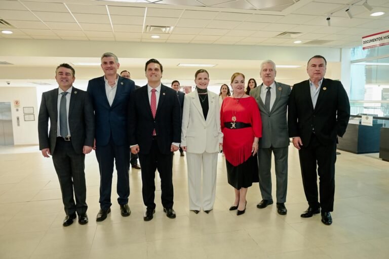 Comparece secretaria de Economía ante el Congreso; destaca visión humanista en la política económica del gobernador