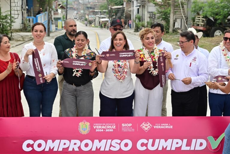 Aquí están sus impuestos: Rocío Nahle entrega carretera Papantla–Espinal