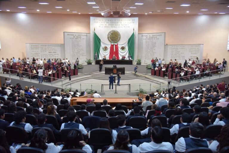 Autoriza Congreso al Poder Ejecutivo la enajenación de aeronaves