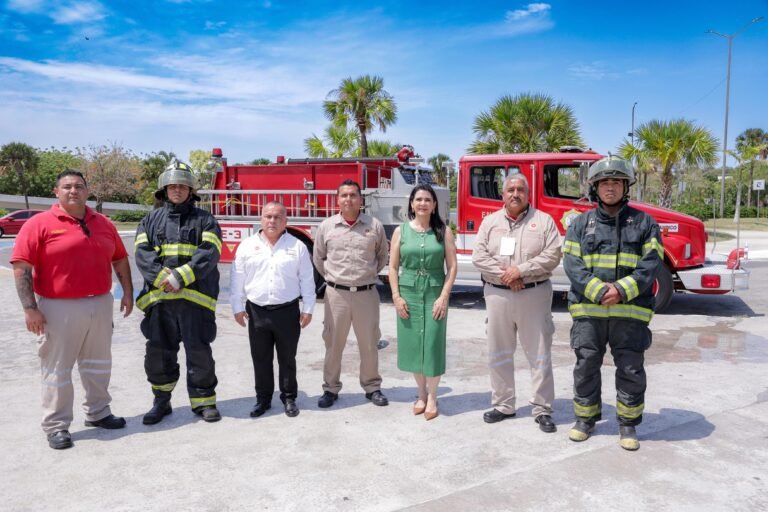 Fortalece Mónica Villarreal Equipamiento VEHICULAR de Protección Civil y Bomberos