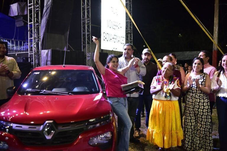 Tantoyuca tiró la casa por la ventana para celebrar a los maestros