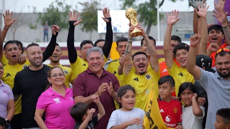 Club Deportivo Ébano es campeón 