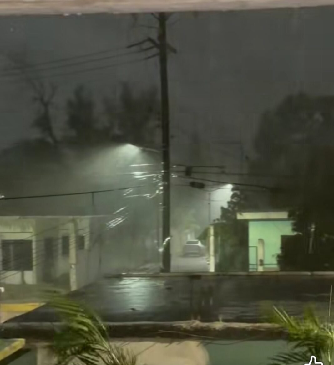 Tormenta azota la zona conurbada; lluvias y relámpagos cubren el sur de Tamaulipas