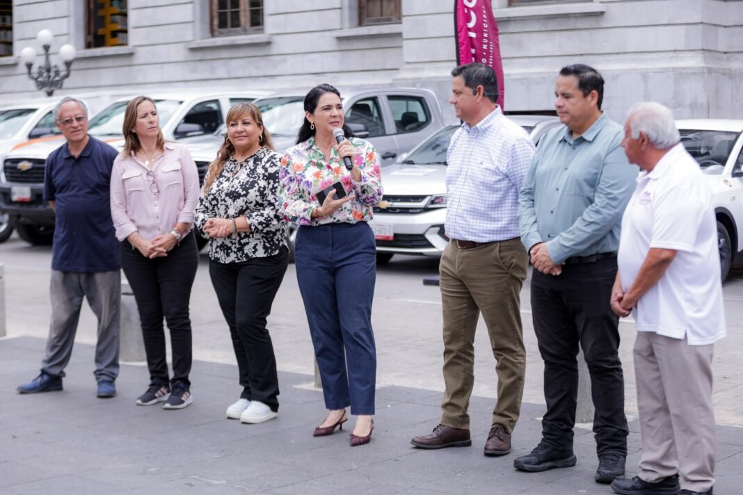 Suma Mónica Villarreal 84 unidades propias al Parque Vehicular Municipal