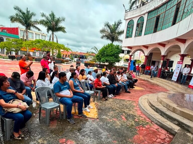 STPSP acercó 875 vacantes laborales y servicios gratuitos en tres municipios