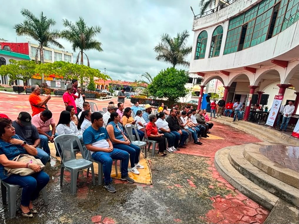 STPSP acercó 875 vacantes laborales y servicios gratuitos en tres municipios