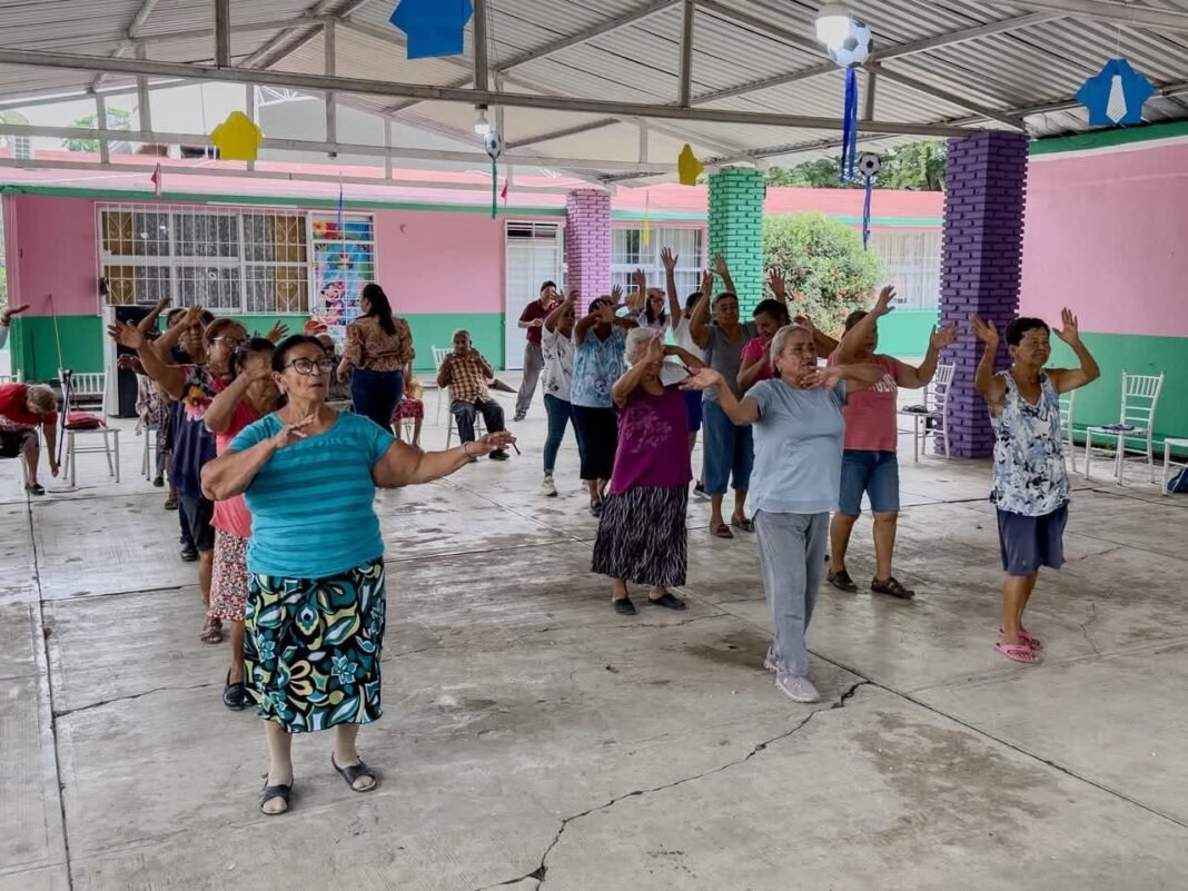 Impulsan activación física para adultos mayores en El Higo