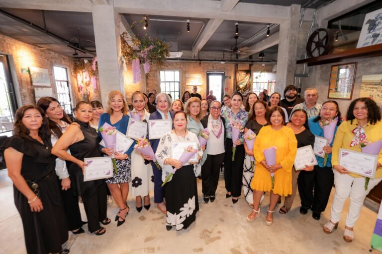 Reconoce Mónica Villarreal trayectoria y compromiso de mujeres periodistas en el marco del Día de la Libertad de Expresión