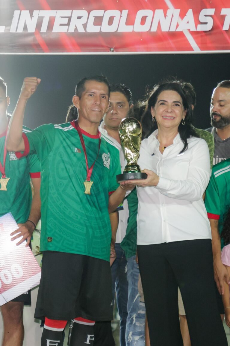 Mónica Villarreal transforma el deporte en las colonias; Mundial Social deja 15 canchas rehabilitadas