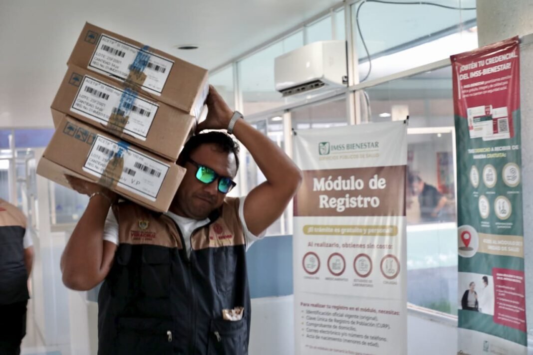 Distribuyen más de 9 mil medicamentos en el sur de Veracruz para fortalecer atención médica