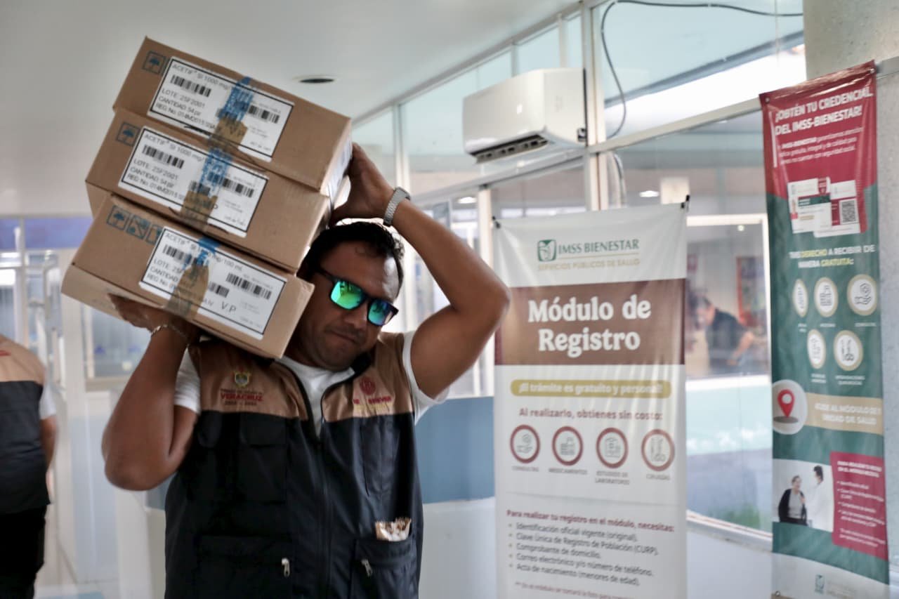 Distribuyen más de 9 mil medicamentos en el sur de Veracruz para fortalecer atención médica