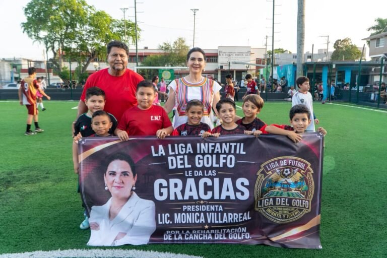 Monica Villarreal inaugura cancha de fútbol y lleva a cabo Jornada de Bienestar en la Col. Guadalupe Victoria