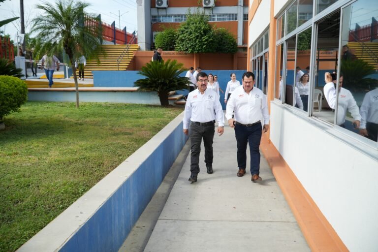 Rector de la UAT supervisa avances de obras de remodelación en la Facultad de Derecho Victoria