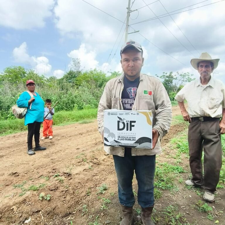 Entrega DIF Altamira apoyos alimentarios en sector rural