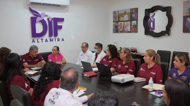 Refrendan Armando Martínez y Rossy Luque compromiso con el bienestar de las familias altamirenses