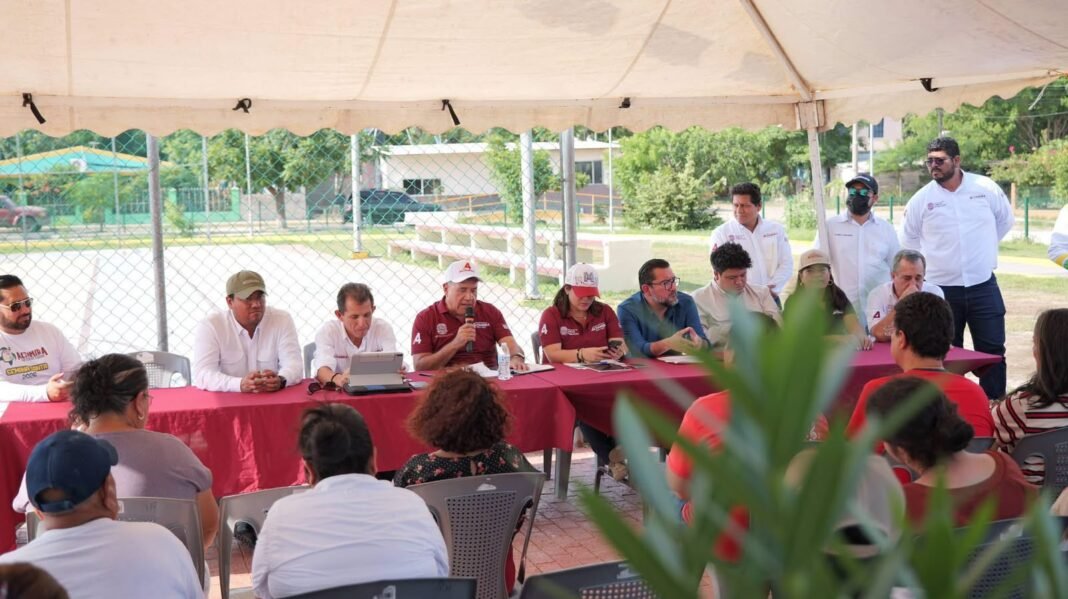 Cumple Armando Martínez compromisos con familias del ejido Río Tamiahua