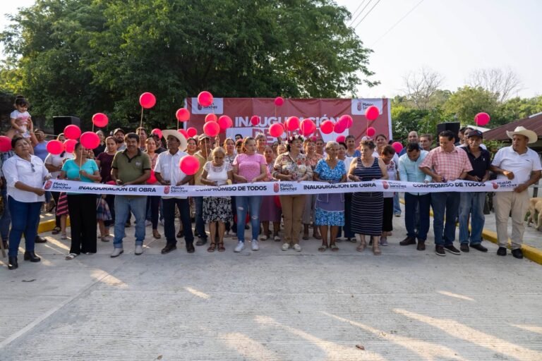 Inauguran pavimentación que transforma la movilidad y fortalece la educación en Zacatianguis