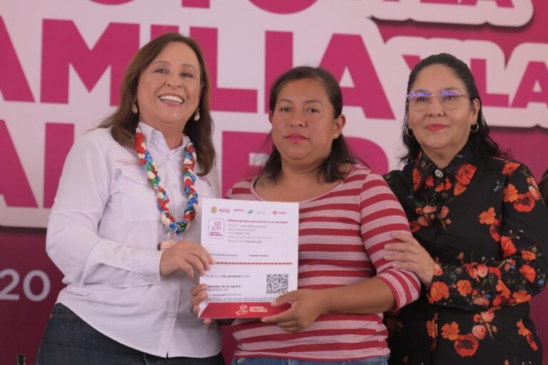 El Gobierno de la Transformación cumple con Apoyo a la Palabra y a la Familia en otros 10 municipios: Rocío Nahle