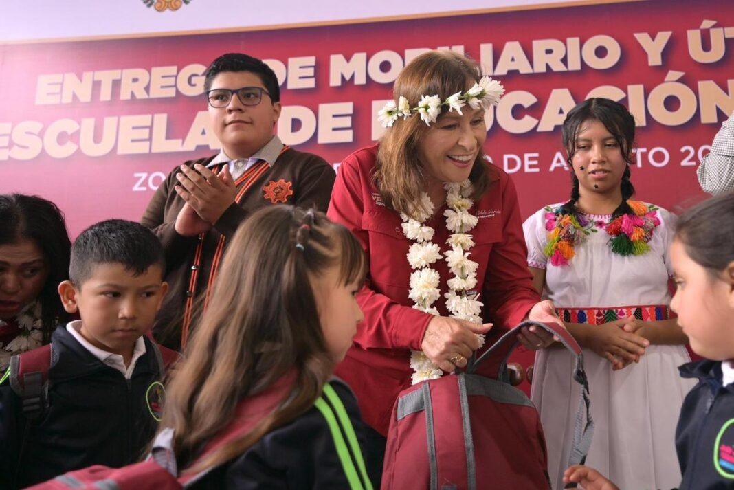 Casi 2 millones de estudiantes regresan a clases en Veracruz