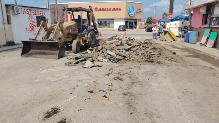 Avanza programa de bacheo en Altamira 