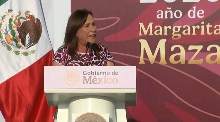 Una gran Gobernadora y compañera de lucha: Presidenta reconoce a Rocío Nahle ante 48 mil asistentes
