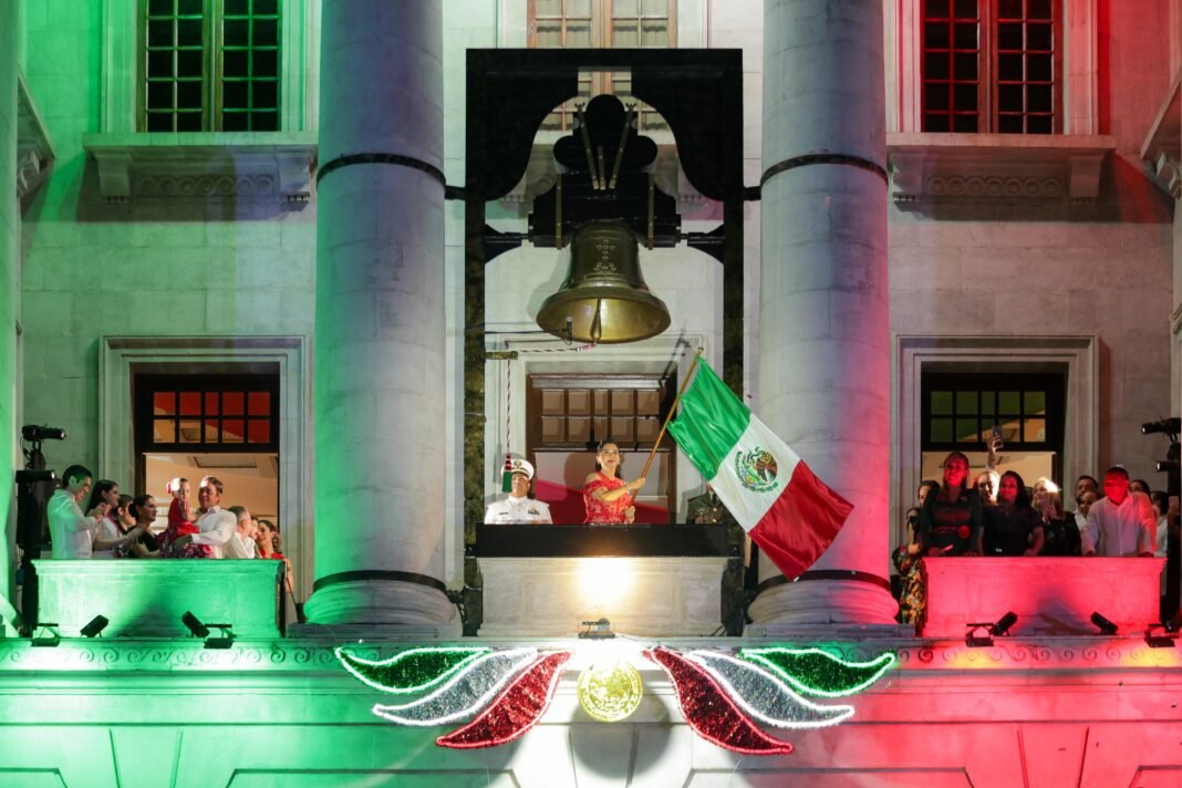 Celebra Mónica Villarreal junto a más de 22 mil tampiqueños el Grito de Independencia