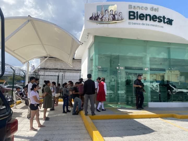 Denuncian abuso de familiares contra adultos mayores por tarjetas de pensión