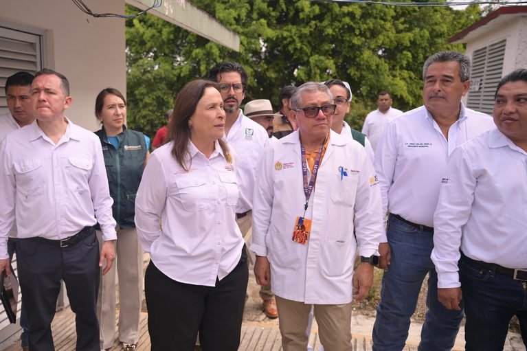Detectan excedentes de medicamentos y anuncian mejoras en hospitales de Ozuluama y Naranjos