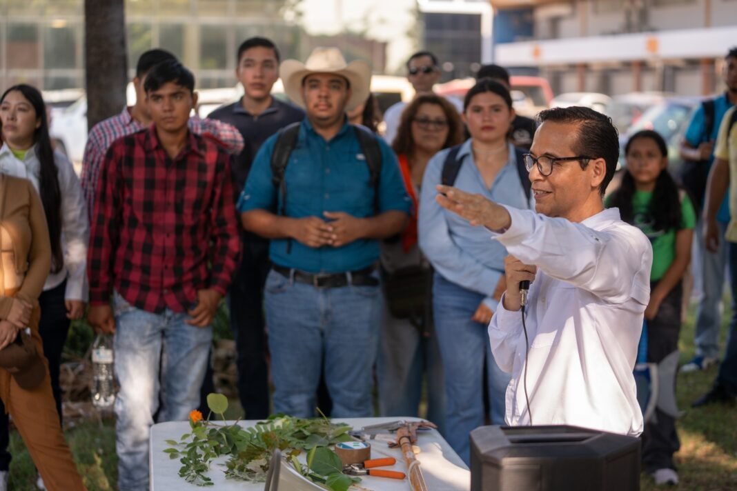 Promueve la UAT el cuidado ambiental con jornada botánica en el Campus Victoria