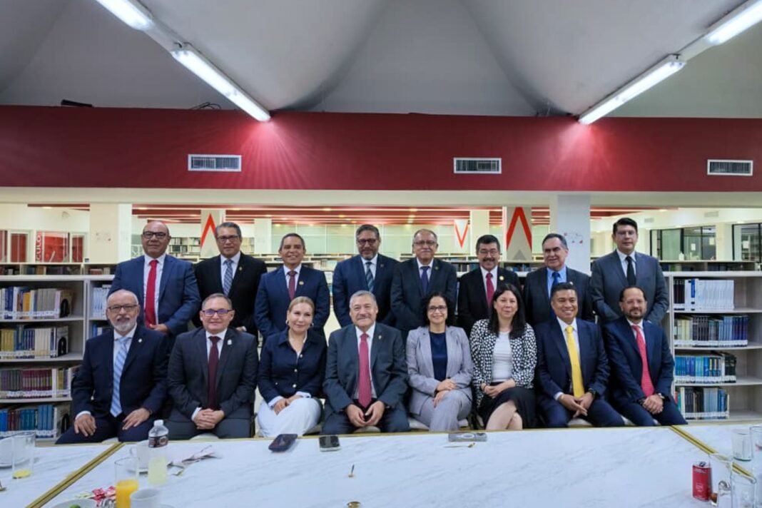Científico de la UAT crea dispositivo para detección temprana de tumores de mama