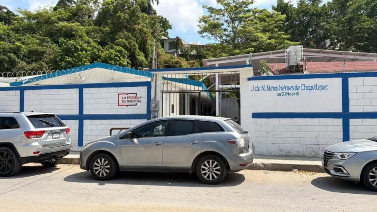 Delincuentes hacen boquete en preescolar de Tampico y roban cableado; dejan sin aire acondicionado las aulas