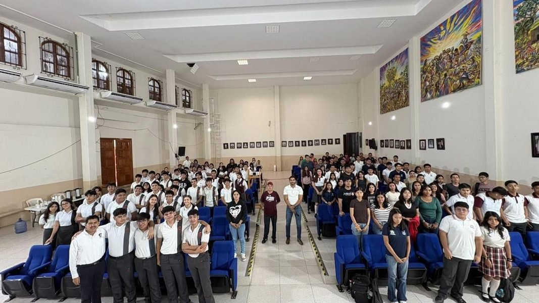 Fortalecen prevención de suicidio con jóvenes de Tantoyuca