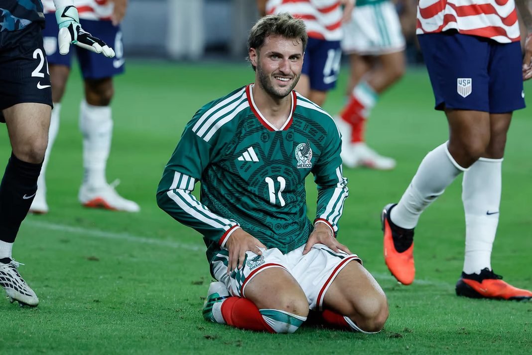 Estados Unidos golea 3-0 a México en una noche para el olvido