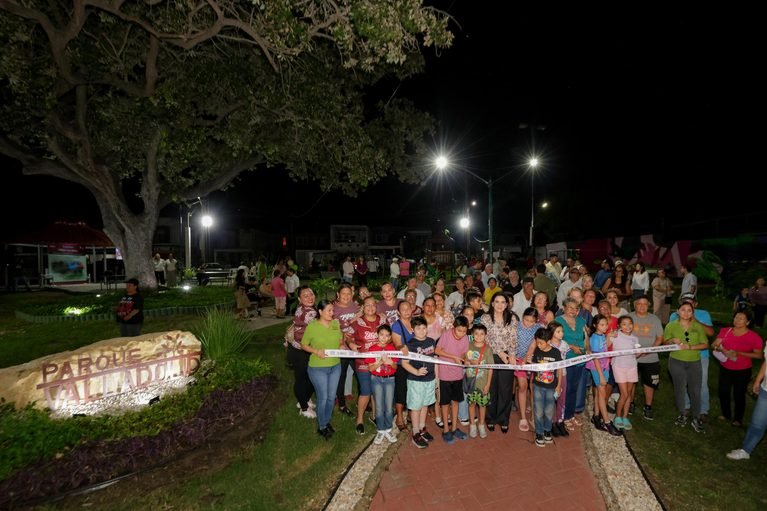 Entrega Mónica Villarreal rehabilitación del parque Valladolid en la colonia Insurgentes