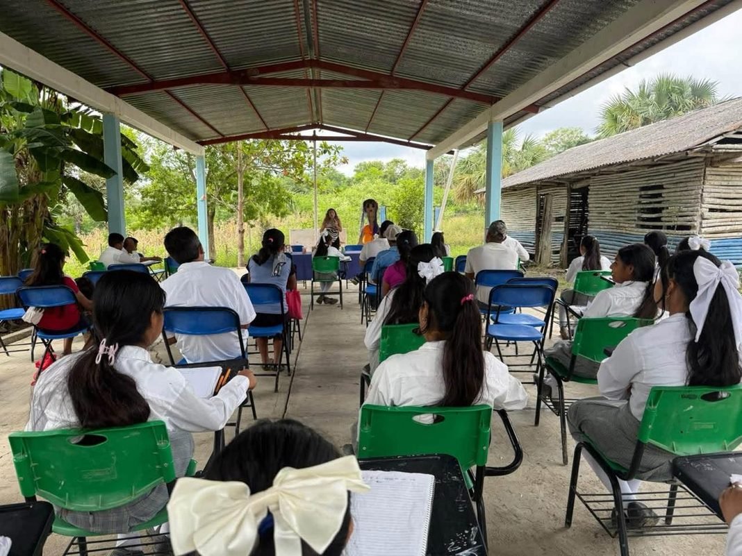 CAPACITAN A JÓVENES PARA DETECTAR SEÑALES DE VIOLENCIA Y ROMPER EL SILENCIO