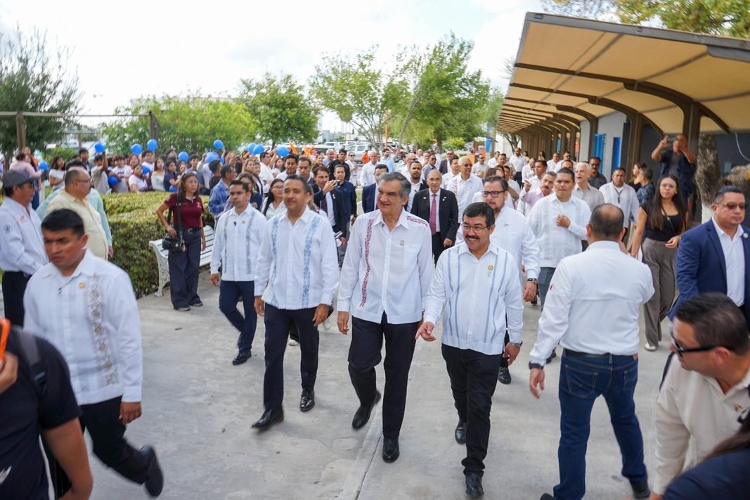 Inauguran Américo y Dámaso nuevos espacios universitarios en Nuevo Laredo