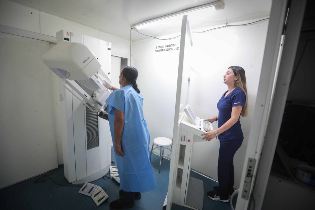 Inicia DIF Tamaulipas campaña “Observa, Toca y Acciona” para prevenir el cáncer en la mujer